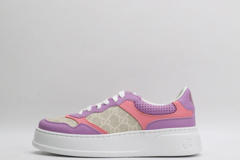 GUCCI  SNEAKER