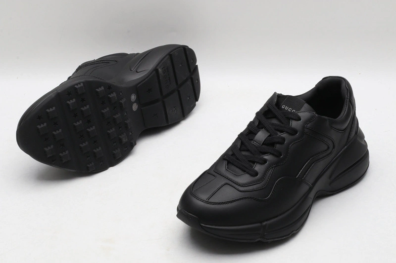 GUCCI  SNEAKER