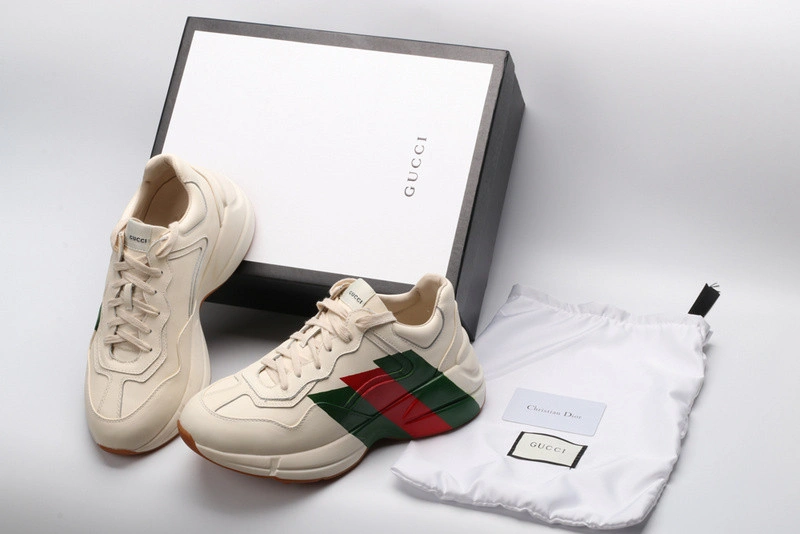 GUCCI  SNEAKER