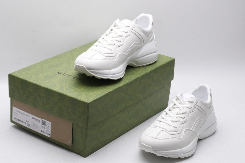 GUCCI  SNEAKER