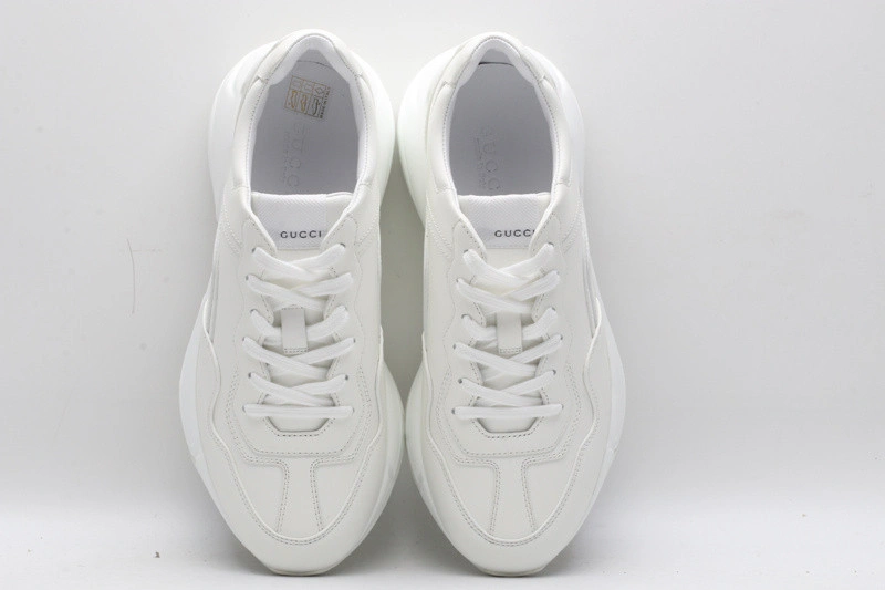 GUCCI  SNEAKER