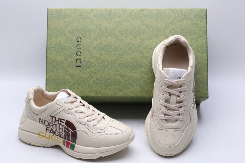 GUCCI  SNEAKER