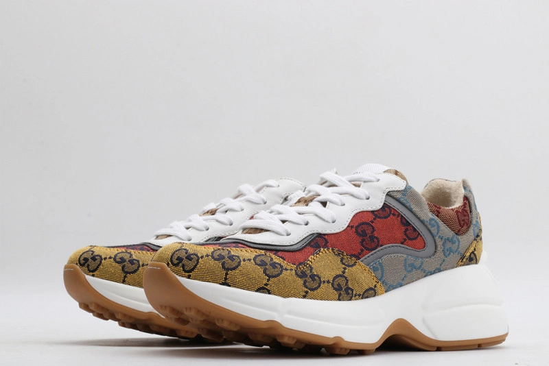 GUCCI  SNEAKER