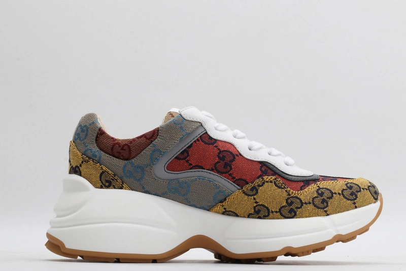 GUCCI  SNEAKER
