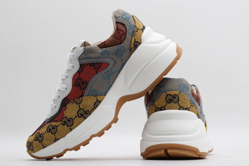 GUCCI  SNEAKER
