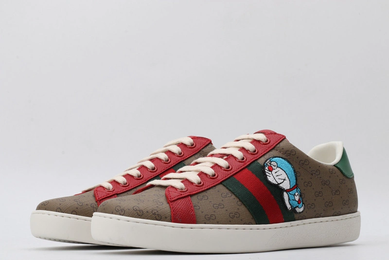 GUCCI  SNEAKER