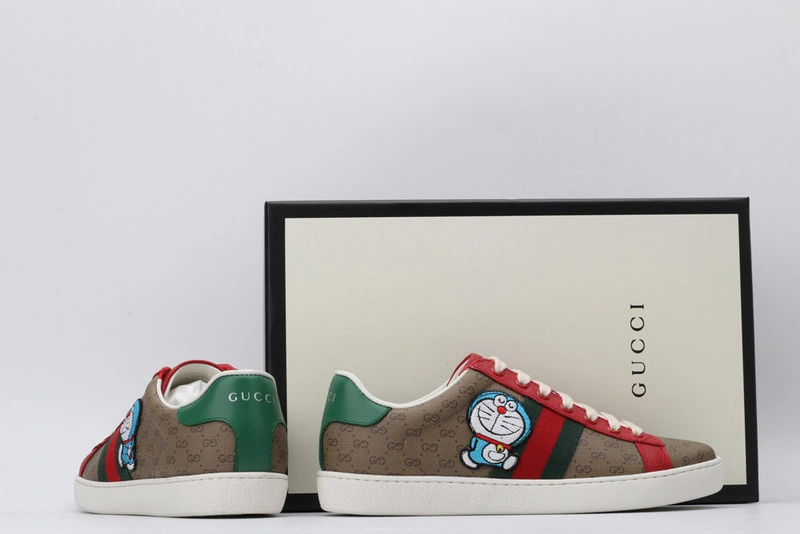 GUCCI  SNEAKER