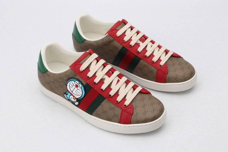 GUCCI  SNEAKER