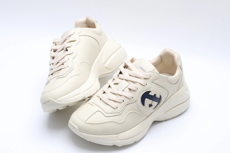 GUCCI  SNEAKER