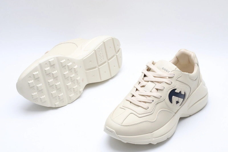 GUCCI  SNEAKER