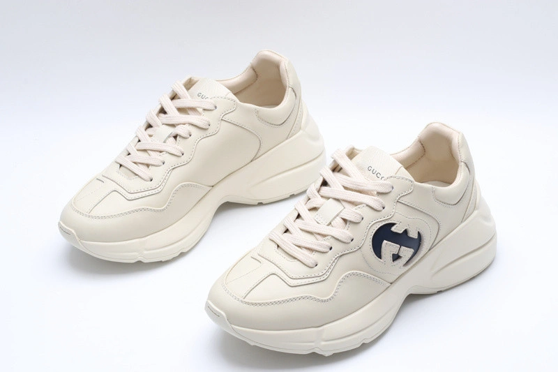 GUCCI  SNEAKER