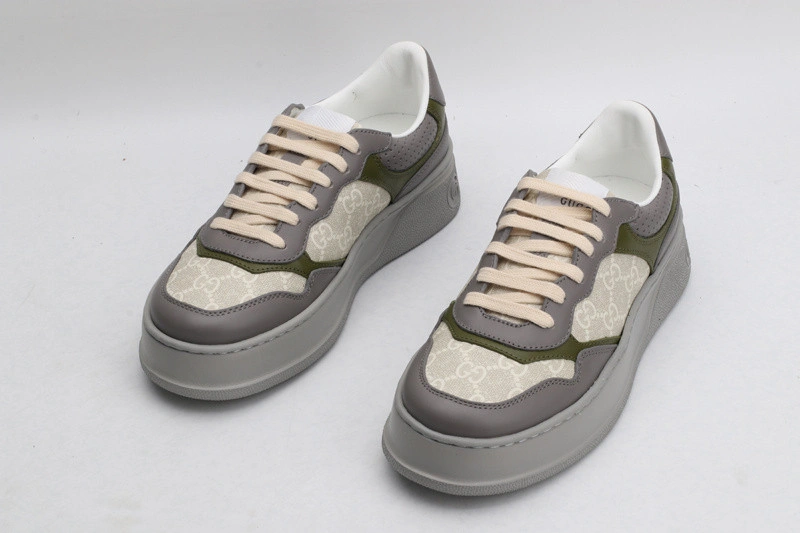 GUCCI  SNEAKER