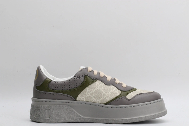 GUCCI  SNEAKER