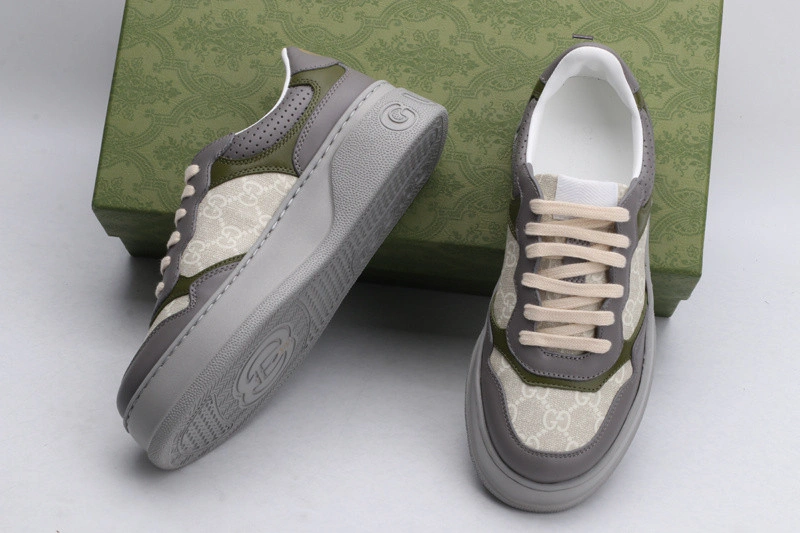 GUCCI  SNEAKER