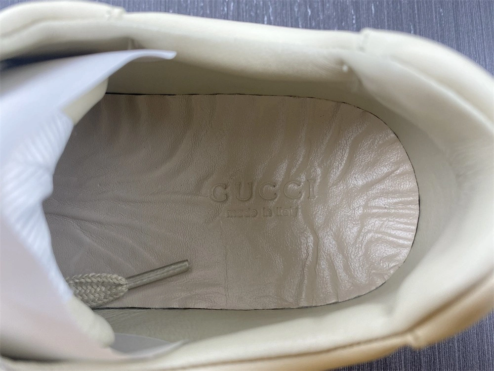 GUCCI  SNEAKER