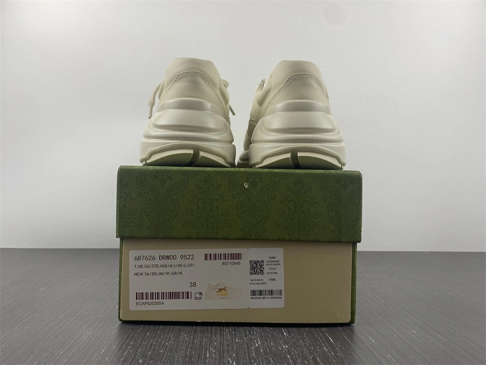 GUCCI  SNEAKER