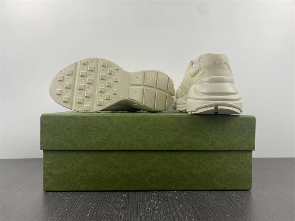 GUCCI  SNEAKER