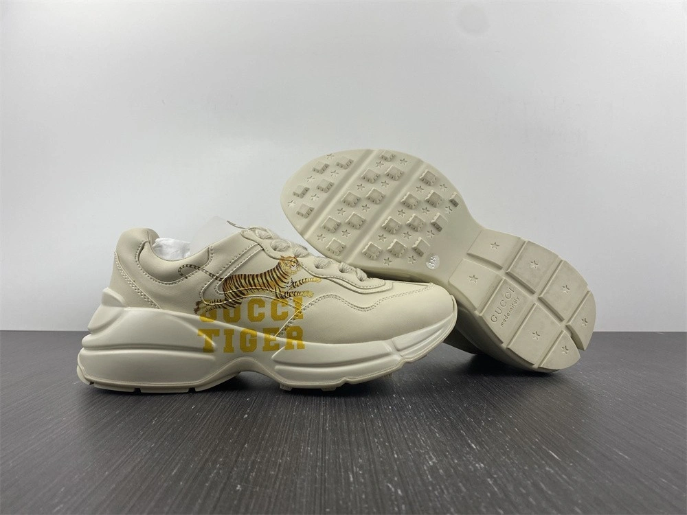 GUCCI  SNEAKER