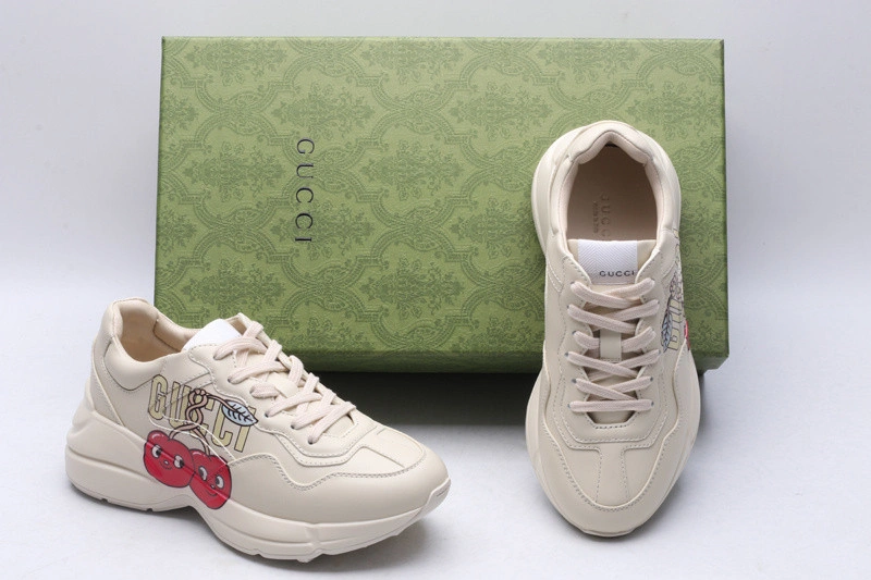GUCCI  SNEAKER