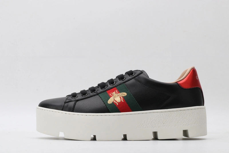 GUCCI  SNEAKER