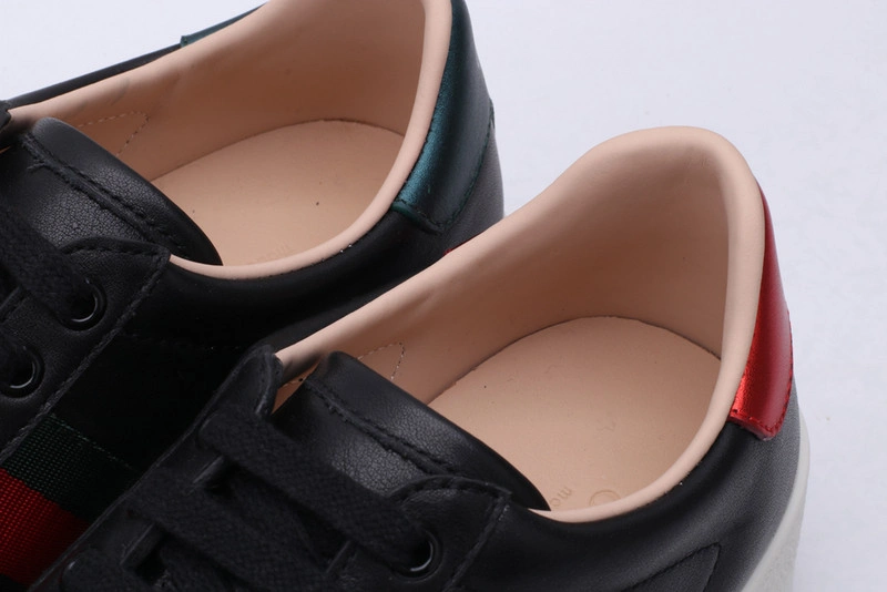 GUCCI  SNEAKER