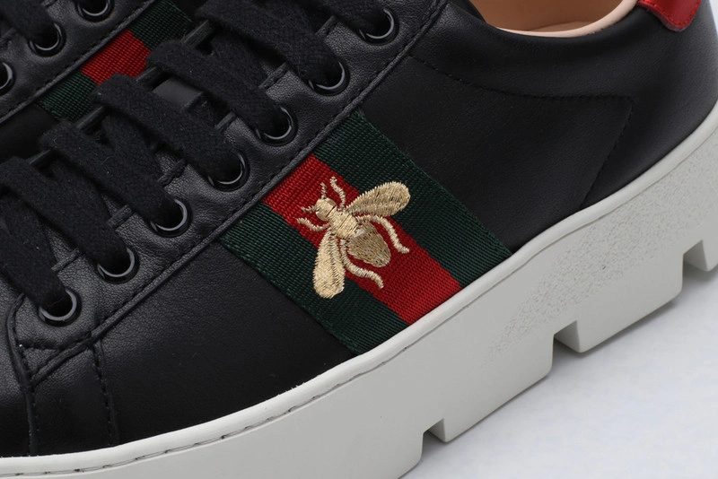 GUCCI  SNEAKER