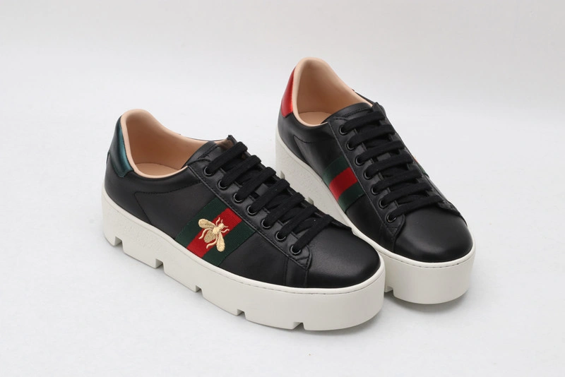 GUCCI  SNEAKER