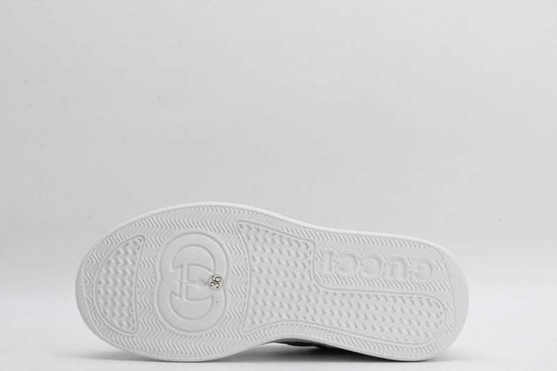 GUCCI  SNEAKER