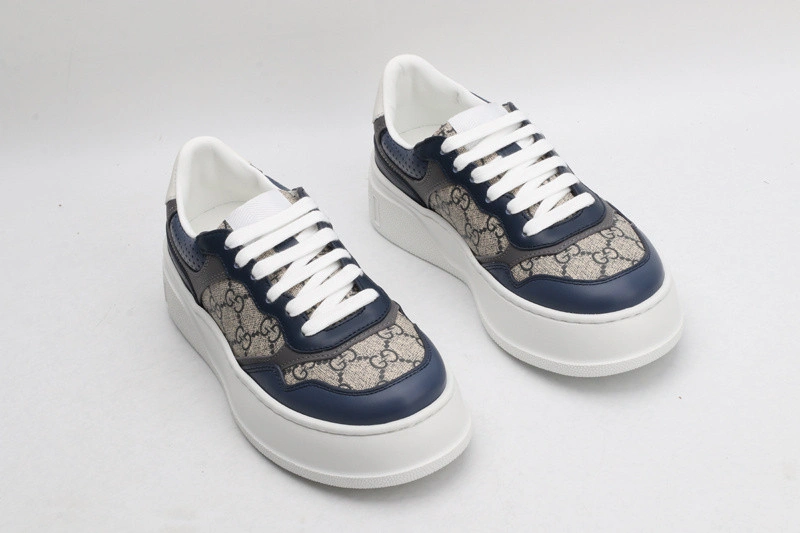 GUCCI  SNEAKER