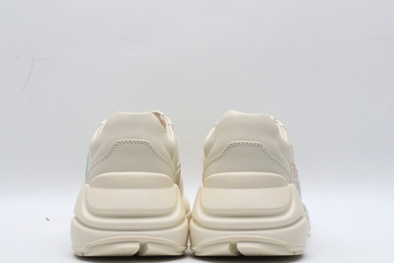 GUCCI  SNEAKER