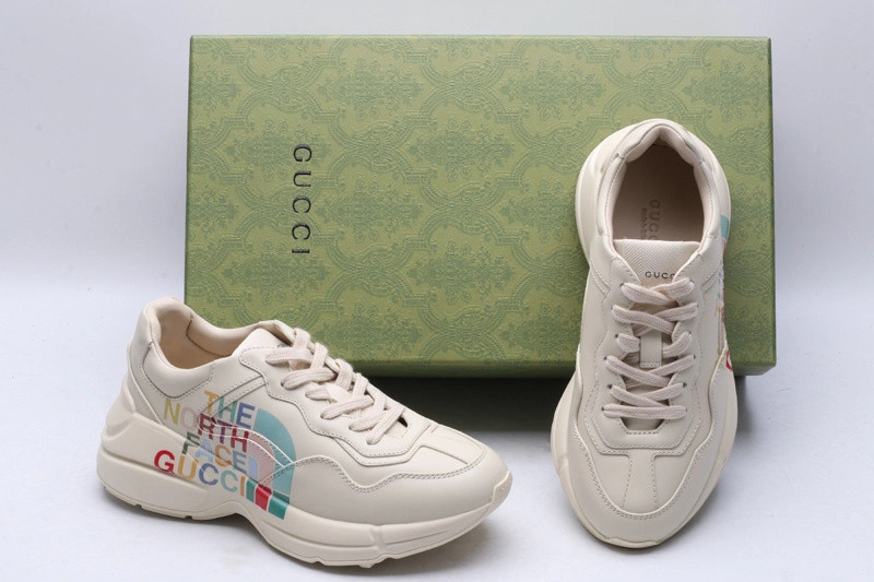 GUCCI  SNEAKER