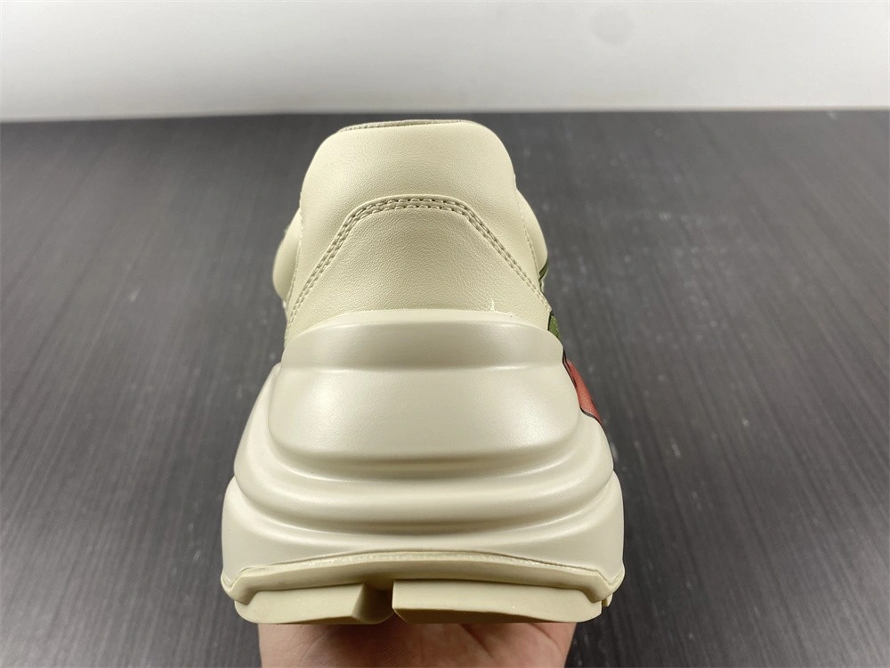 GUCCI  Sneakers