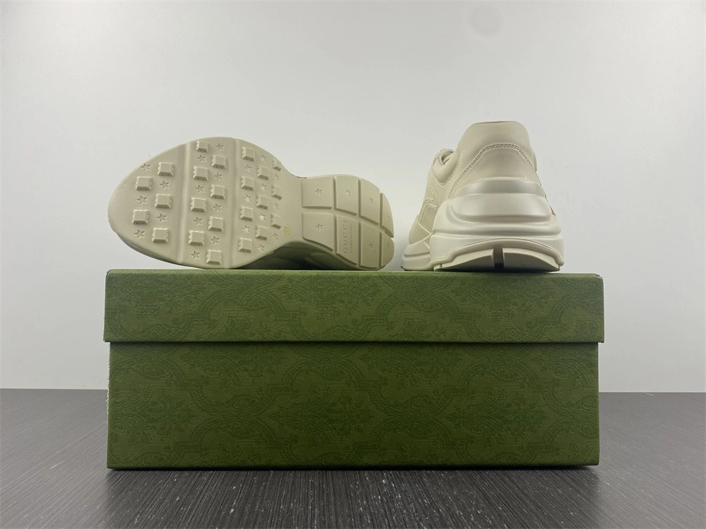 GUCCI  Sneakers