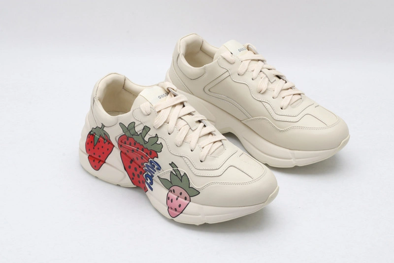 GUCCI  Sneakers