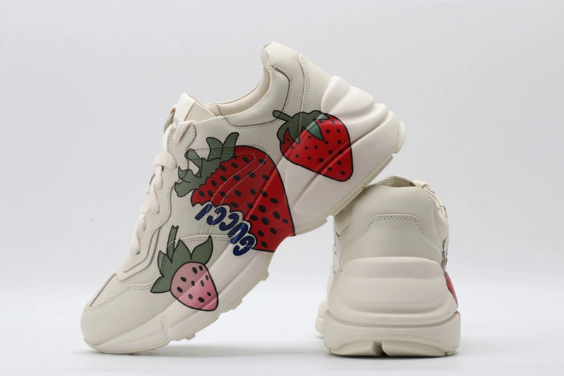 GUCCI  Sneakers