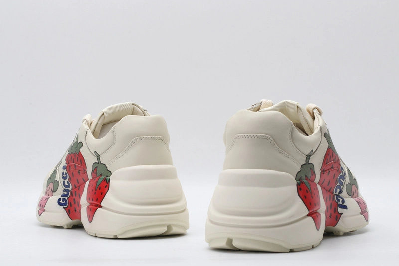 GUCCI  Sneakers