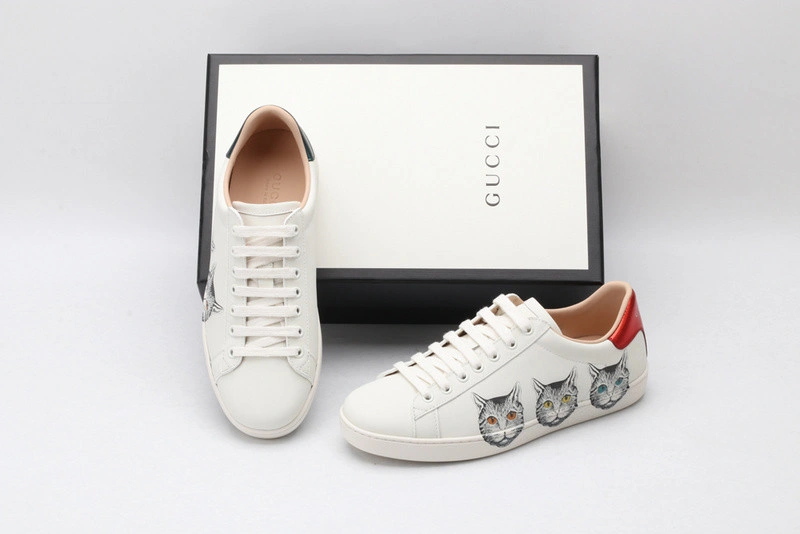 GUCCI ACE EMBROIDERED LOW-TOP SNEAKER  WHITE WITH CAT