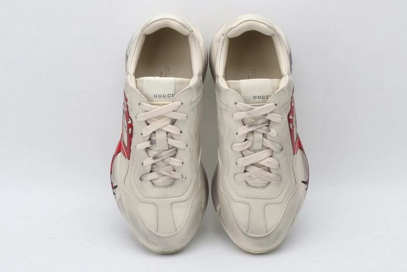 GUCCI ACE EMBROIDERED LOW-TOP SNEAKER  WHITE WITH LIPS