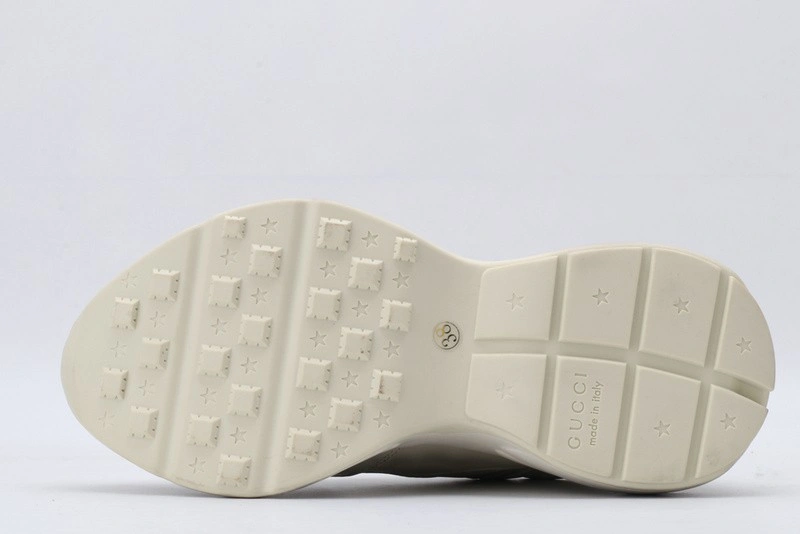 GUCCI ACE EMBROIDERED LOW-TOP SNEAKER  WHITE WITH LIPS