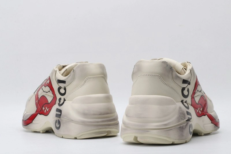 GUCCI ACE EMBROIDERED LOW-TOP SNEAKER  WHITE WITH LIPS