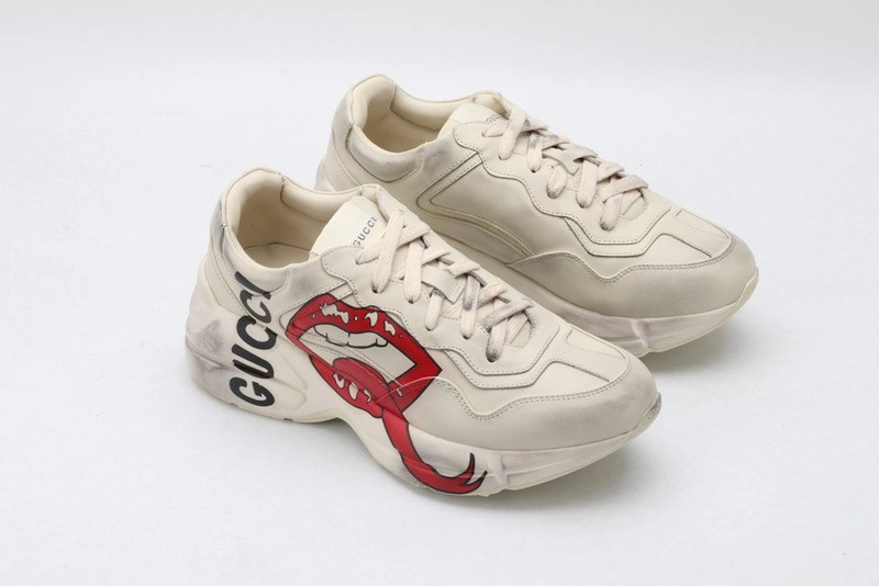 GUCCI ACE EMBROIDERED LOW-TOP SNEAKER  WHITE WITH LIPS