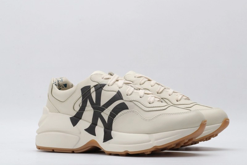 GUCCI ACE EMBROIDERED LOW-TOP SNEAKER  WHITE WITH NY