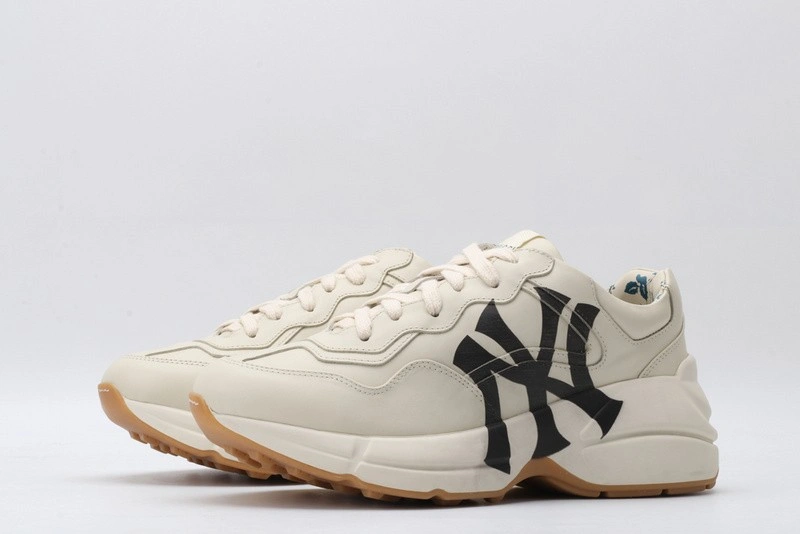 GUCCI ACE EMBROIDERED LOW-TOP SNEAKER  WHITE WITH NY