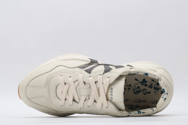 GUCCI ACE EMBROIDERED LOW-TOP SNEAKER  WHITE WITH NY