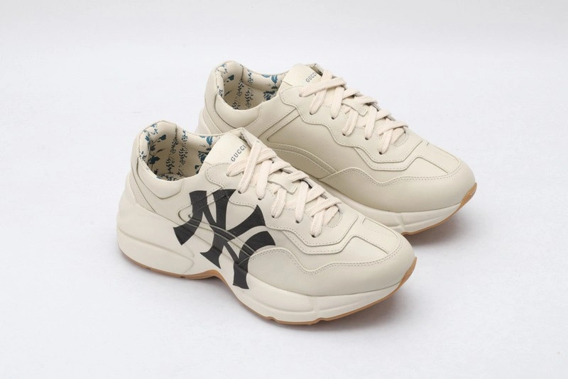 GUCCI ACE EMBROIDERED LOW-TOP SNEAKER  WHITE WITH NY