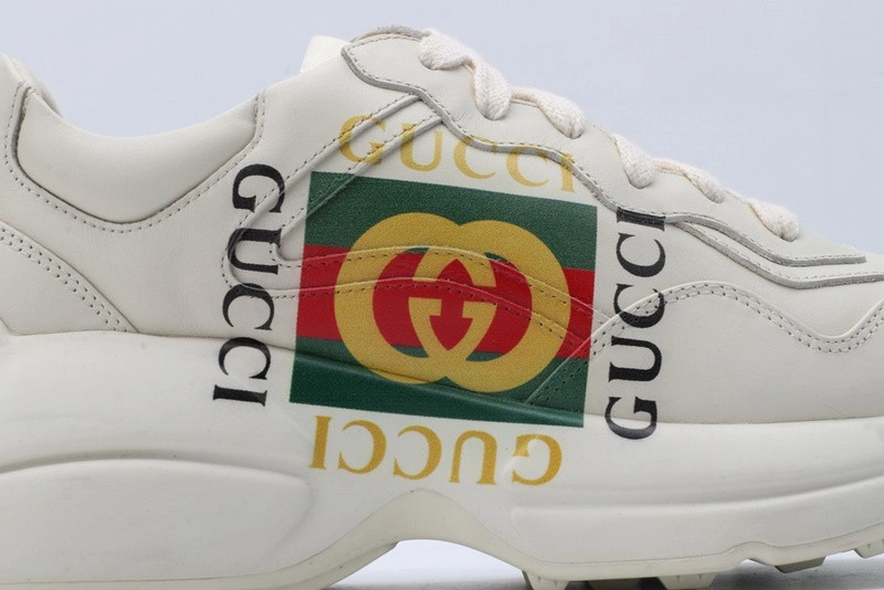 GUCCI ACE EMBROIDERED LOW-TOP SNEAKER  WHITE WITH PRINT