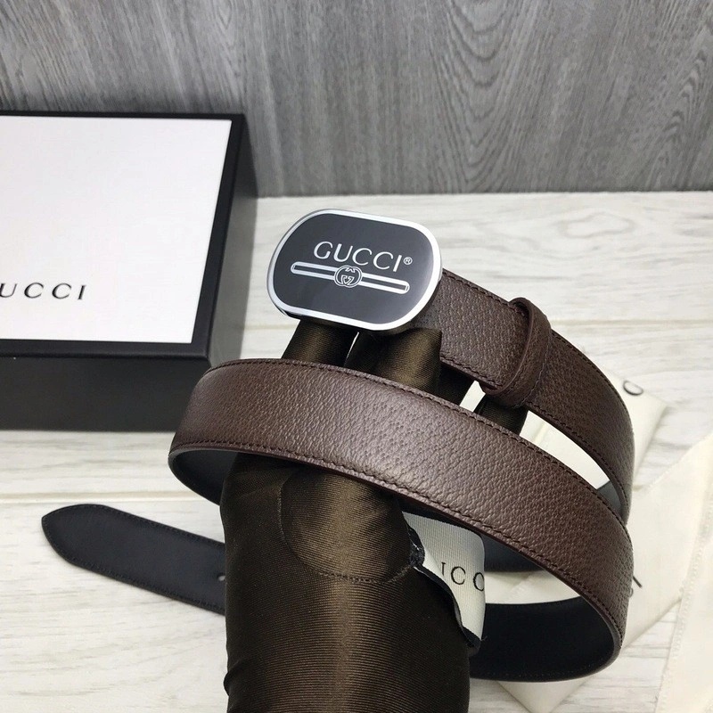 GUCCI Leather belt with Gucci Print buckle 547754