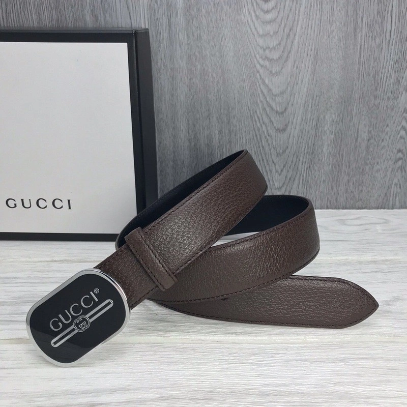 GUCCI Leather belt with Gucci Print buckle 547754