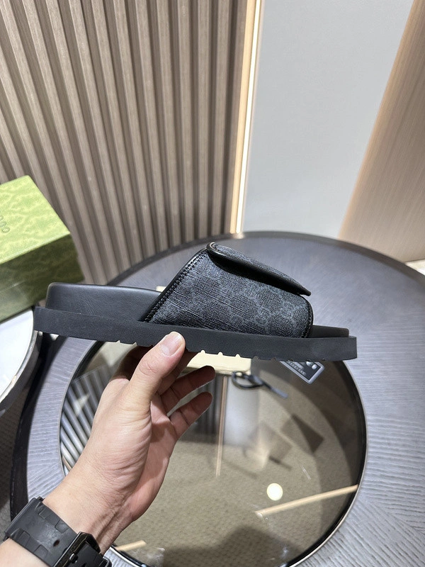 GUCI  SLIDES