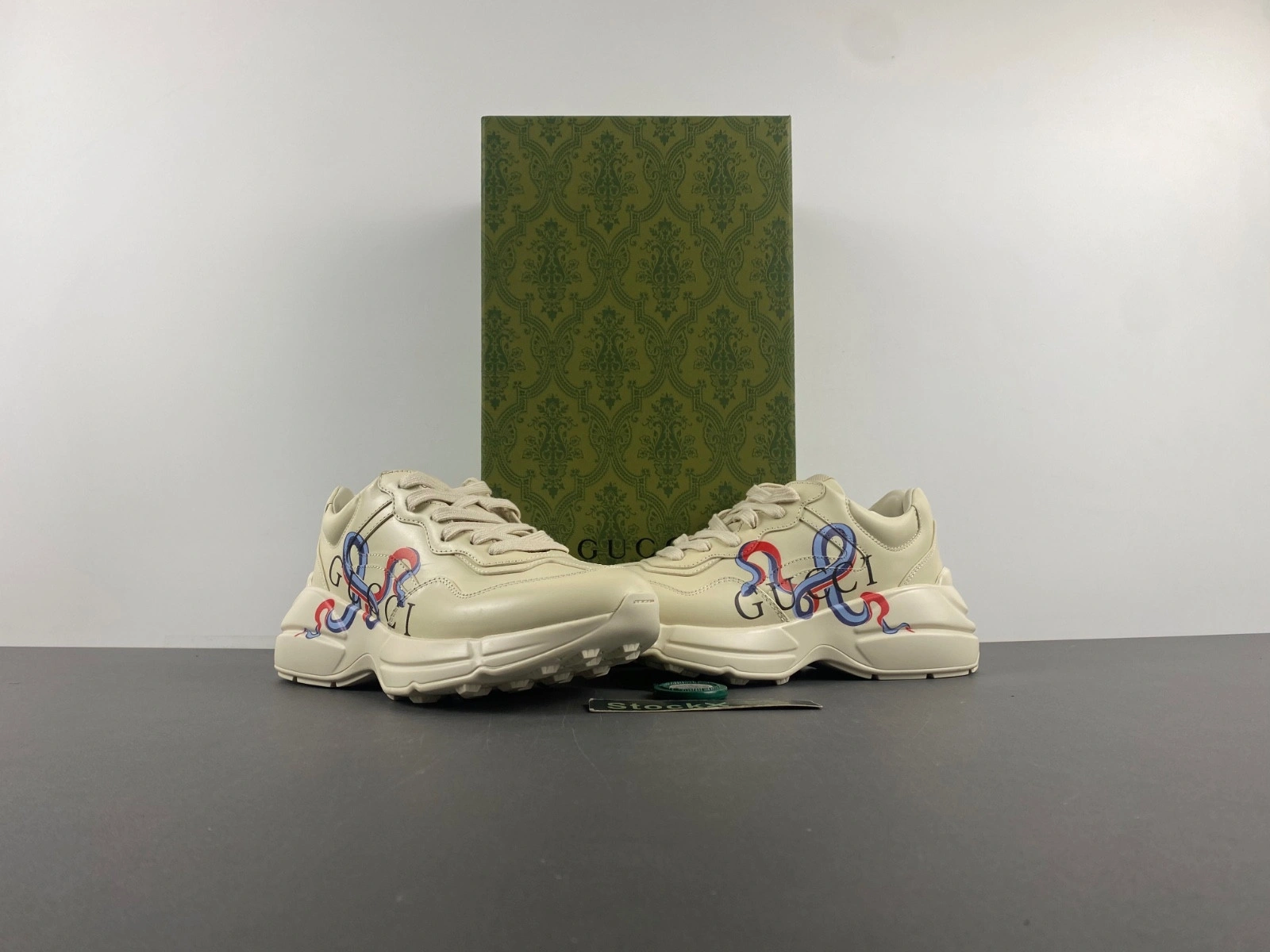 GUCI  SNEAKER